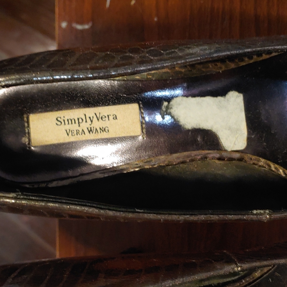 Heels - Picture 4 of 4